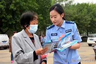 节目效果拉满？看台视角努涅斯失空门，万人同步抱头